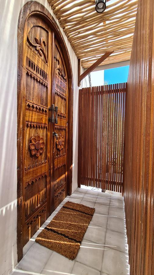Shore Thing Gili Air Beachfront Apartment Exterior photo